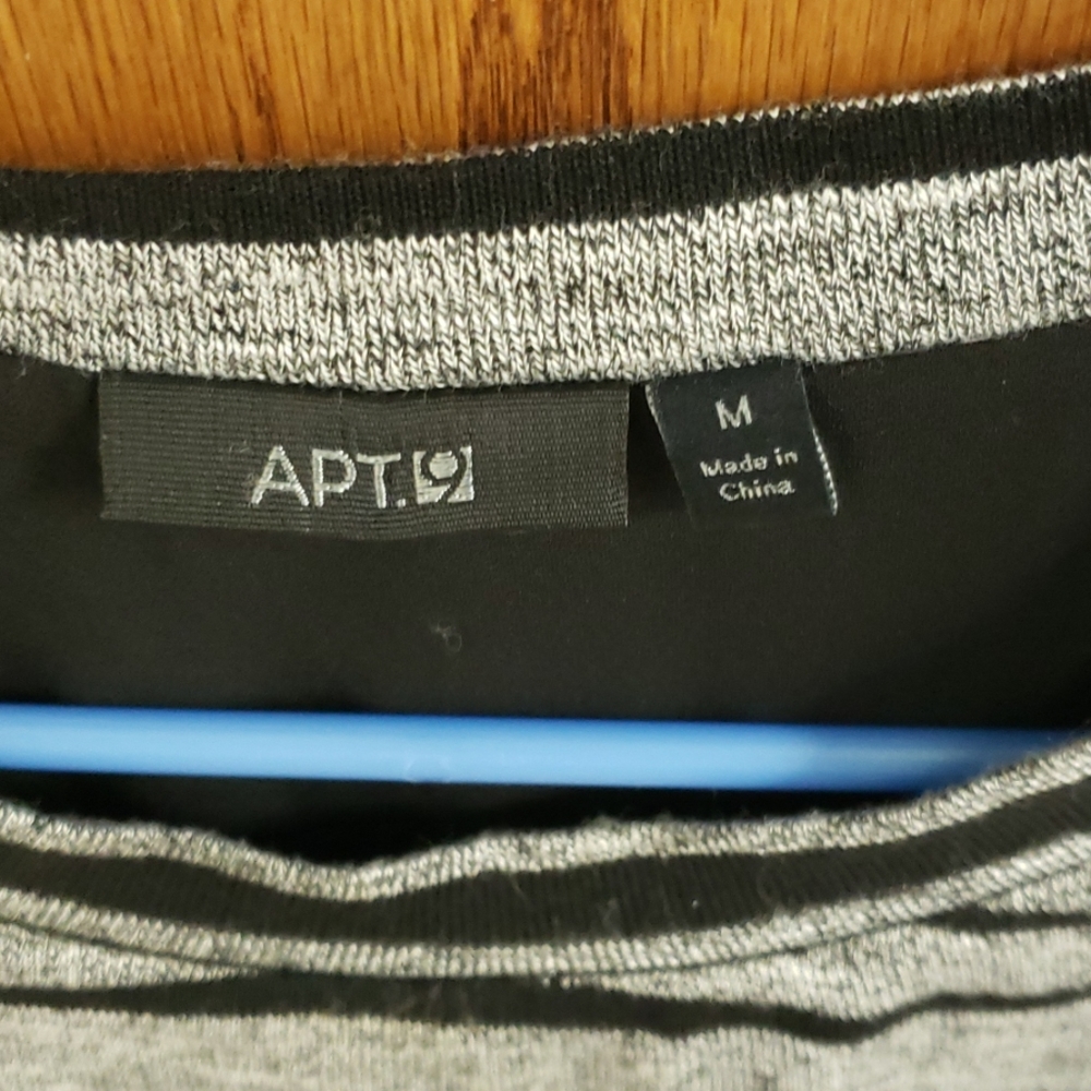Sweater/blouse - Picture 4 of 4